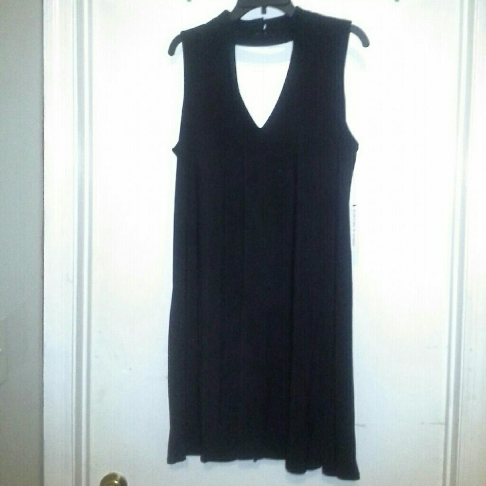 CUTE LITTLE BLACK DRESS / CHOKER COLAR